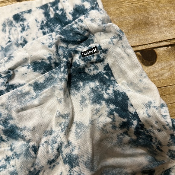 Hurley Tie Dye shorts - Picture 3 of 5